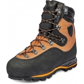 Special thermoinsulated safety high-ankle boots with a metallic toe cap